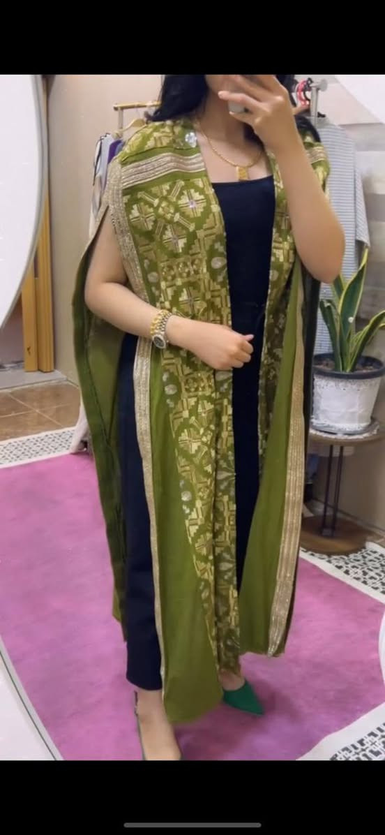 تحضرت للبث وتحمست 😳✨
قلت اليوم أصير ترند 🌟😂
لبست كمامة، رتبت نفسي،
وجايتي الكهربا: (Not today) 😩💔⚡️

كملت ميك أب على الفاضي 💄😂
والبث صار حلم العصر 💭❌
بس الكاميرا اشتغلت، وأنا اشتغلت وياها 😎🔥

المهم طلعتلكم ستايلات تجنن 💕🛍️
شوفو للنهاية، لا تطفوه مثل الكهربا 😂⚡


**إذا كنت صاحب هذا الإعلان وتريد حذفه لأي سبب، رجاءا أرسل رسالة إلى الدعم الفني**