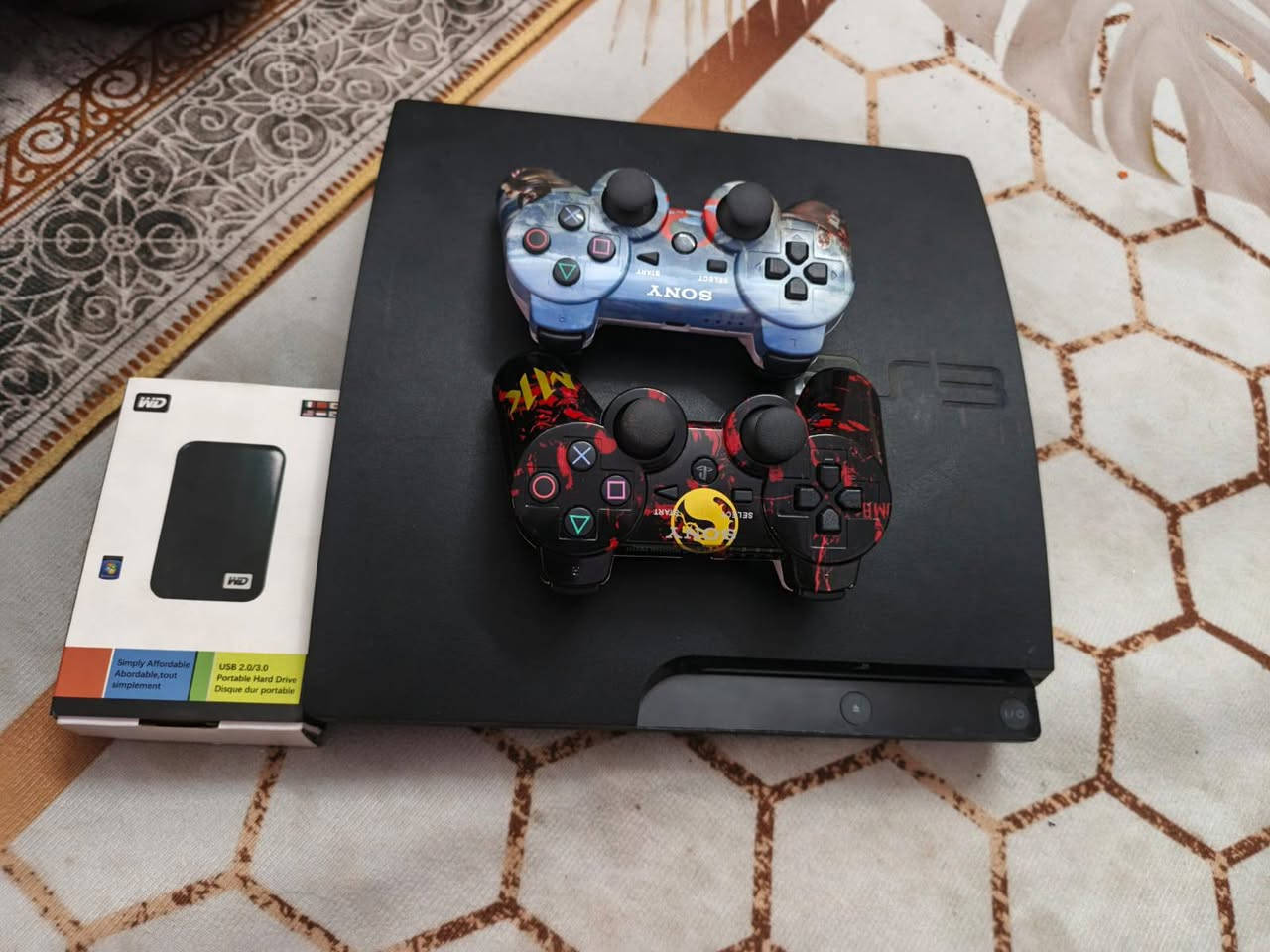 السلام عليكم بلي ثري سلم معه هارد30 لعبه السعر ب110 وهذا رقمي ***********
