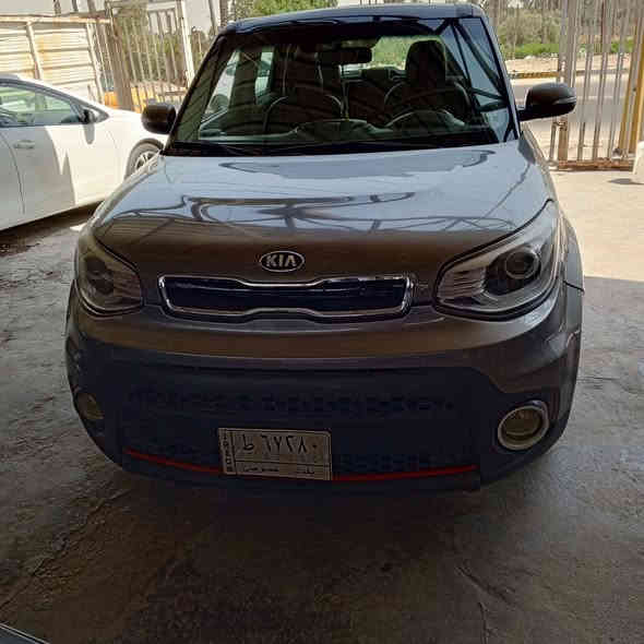 للبيع كيا صول موديل 18 لون فيلي مواصفات فول واحد  على واحد مكينه 1600 تيربو ماشيه 68 الف مكانهه بغداد صليخ بيهه بنيد ضبغ بدون دواخل بدون ارباكات ترهم مراوس السعر  127  ***********.  ***********
