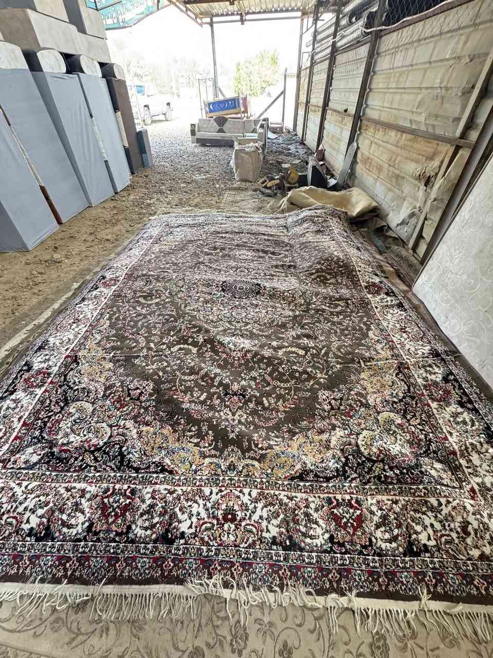 زوالي كاشان مستعمل نضيف 
جميع القياسات أسعار مناسبه 
مجمع الشمري للمواد المنزليه المستعمله
***********
