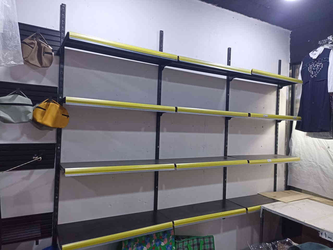 رفوف تركيه للبيع بسعر مناسب ومستعجل الاتصال على الرقم 
***********
