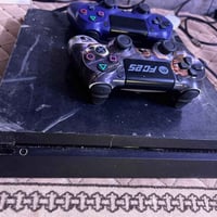 بلي 4 أونلاين مع 2 جوستك مع شاحن اصلي  نضيف ذاكره نص تيرا مستخدم اقل 3...