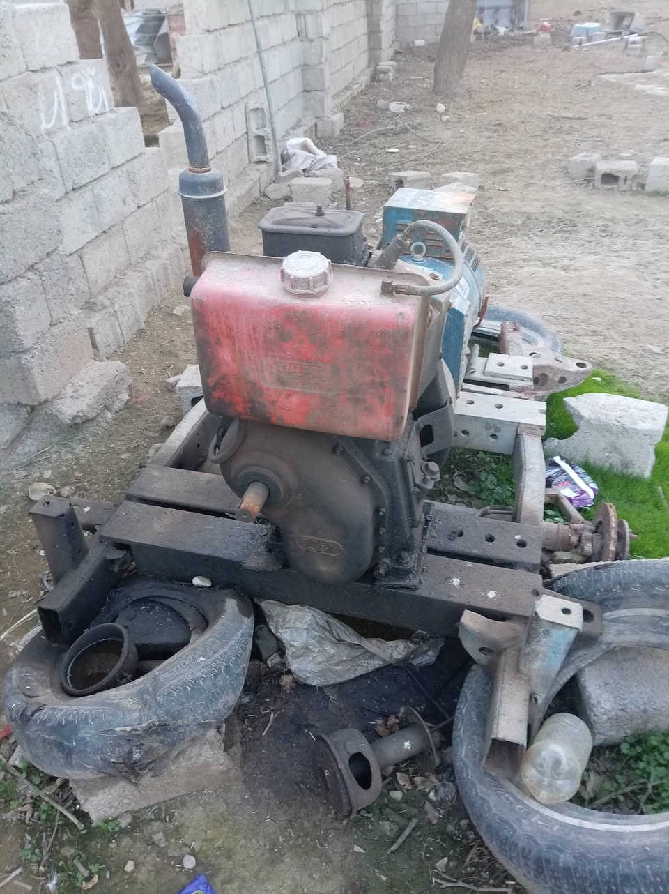 السلام عليكم ماطوربتروراس توليدوضاغطه ماء وياه صونده سححب وچك ولف السعر٦٠٠الف الاتصال على الرقم ***********
