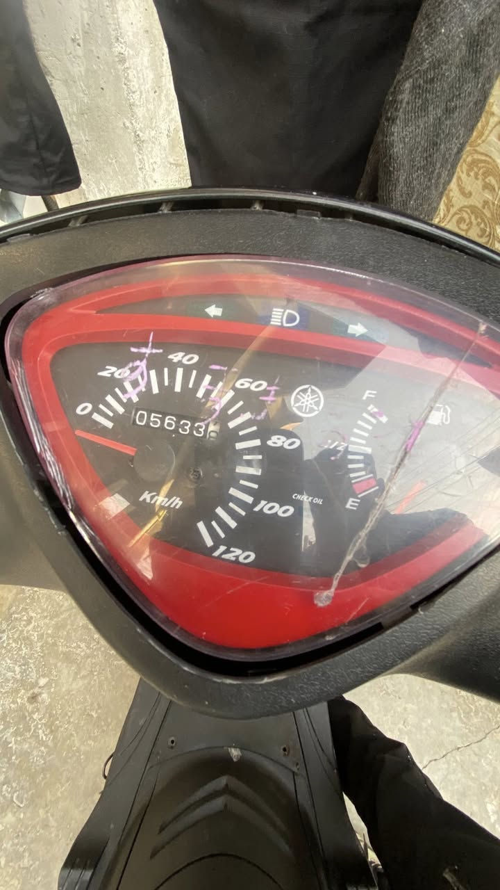 سلام عليكم 
ماكس عدله للبيع
 #بوشه55 بالشرط
 سلف كهربائيات كله شغال
 صالنصهFMرياضي
 دراجه مفوله شلعه ومعدل✈️
 وياله جلاتين
 دراجه نضيفه مال جناي 
#السعر650
مكاني #كركوك
بي مجال ***********
