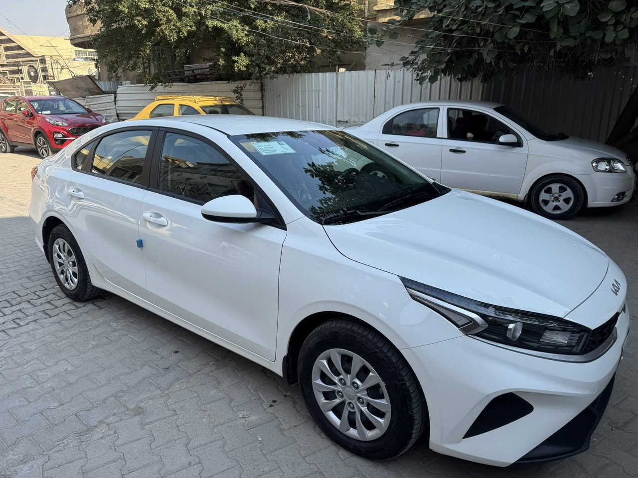 سلام عليكم سيراتو خليجي مكفولة كفاله عامه 2024 زيرو ماشية 4700 مواصفات عادية السعر 188 مكاني بغداد الكاظمية الرقم ***********‬
