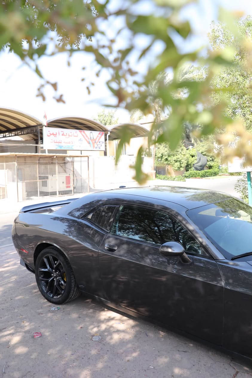السلام عليكم
دوج جالنجر sxt 2021

الحادث : قطعتين صبغ (جاملغ + بنيد) وشبر من الجاملغ الامامي كلير.   صور الحادث بالمنشور

مكينة 3600 v6
كير مكينة مكفولات كله جديد + السياره كامله مكمله اي كلوب ممشتغل ونظافه فول 
السياره ماشيه 45 الف كيلو متر فقط

رقم السيارة بغداد بأسمي

مواصفات الsxt المعروفه

بصمه ، بصمة ابواب ، كشن كهرباء ، شاشه وسط ،كامره ، فول تحكم ستيرن ، تايرات خلفية عريضه ، دفع خلفي ، لايت زنون ، نظام سبورت ، مانع انزلاق ، بلوتوث ، ABS ، USB

مكاني حي الجامعة
رقمي ***********
موجود واتساب
