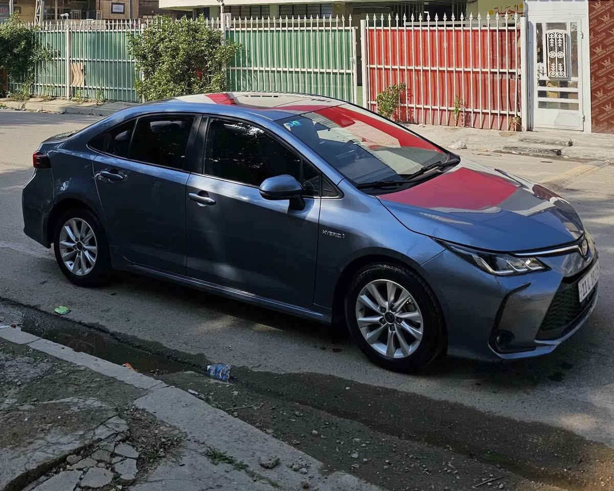 كورلا 2023  هايبرد
بيه طخه بلجنطه بسيطه جوه رقم 
تراي جديد  حيل
كفاله كير ومحرك وصدر وتبريد 
لون بحري مميز *
فول مواصفات 
فتحه سقف
باسمي هزه جديده 

سعر 140 وبيه مجال بسيط 
العنوان _ بغداد _ البياع 
***********
