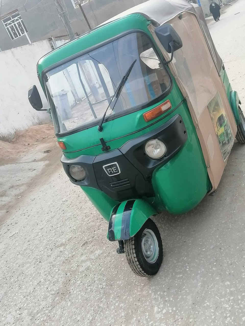 سلام عليكم شباب 22للبيع رقم تحويل مباشر التكتك معايزه كبل للشارع تخم تاير كهربايات كله شغال محرك كفاله الكشر شوف عينك بي شي قليل السعر 7800وبيه مجال قليل مكاني بابل القاسم ع (***********)
