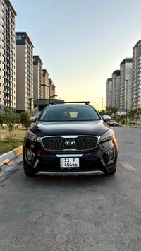 سورنتو 2016  4 سلندر 2.4 GDI 7 راكب تبريد قطعتين شاشة وكاميرا وتحكمات ...