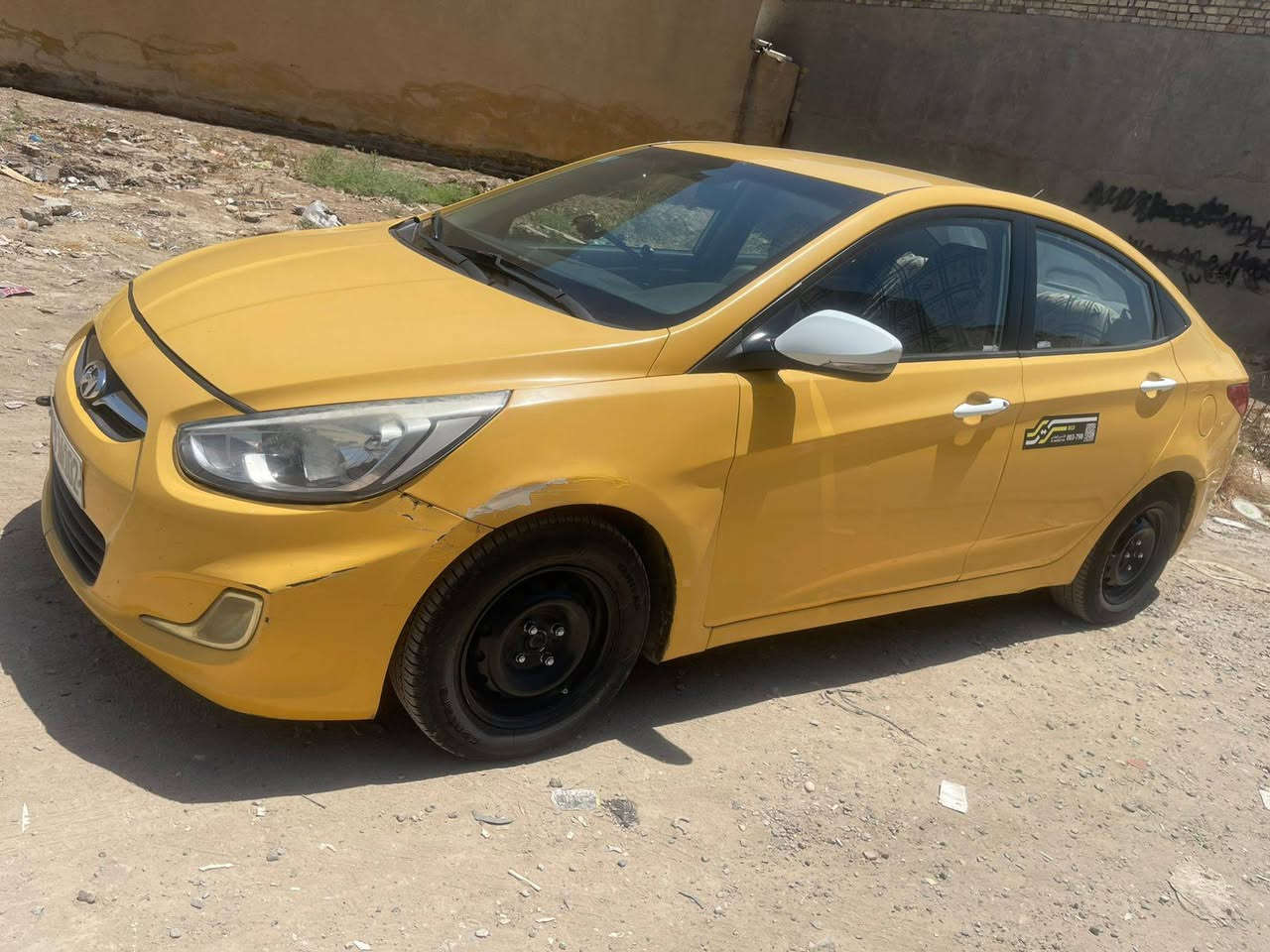 اكسنت موديل ٢٠١٥ خليجي 
١٦٠٠دوش مكينه جديده مكفوله
كير مكفول
٨٠ ورقه
بغداد***********
