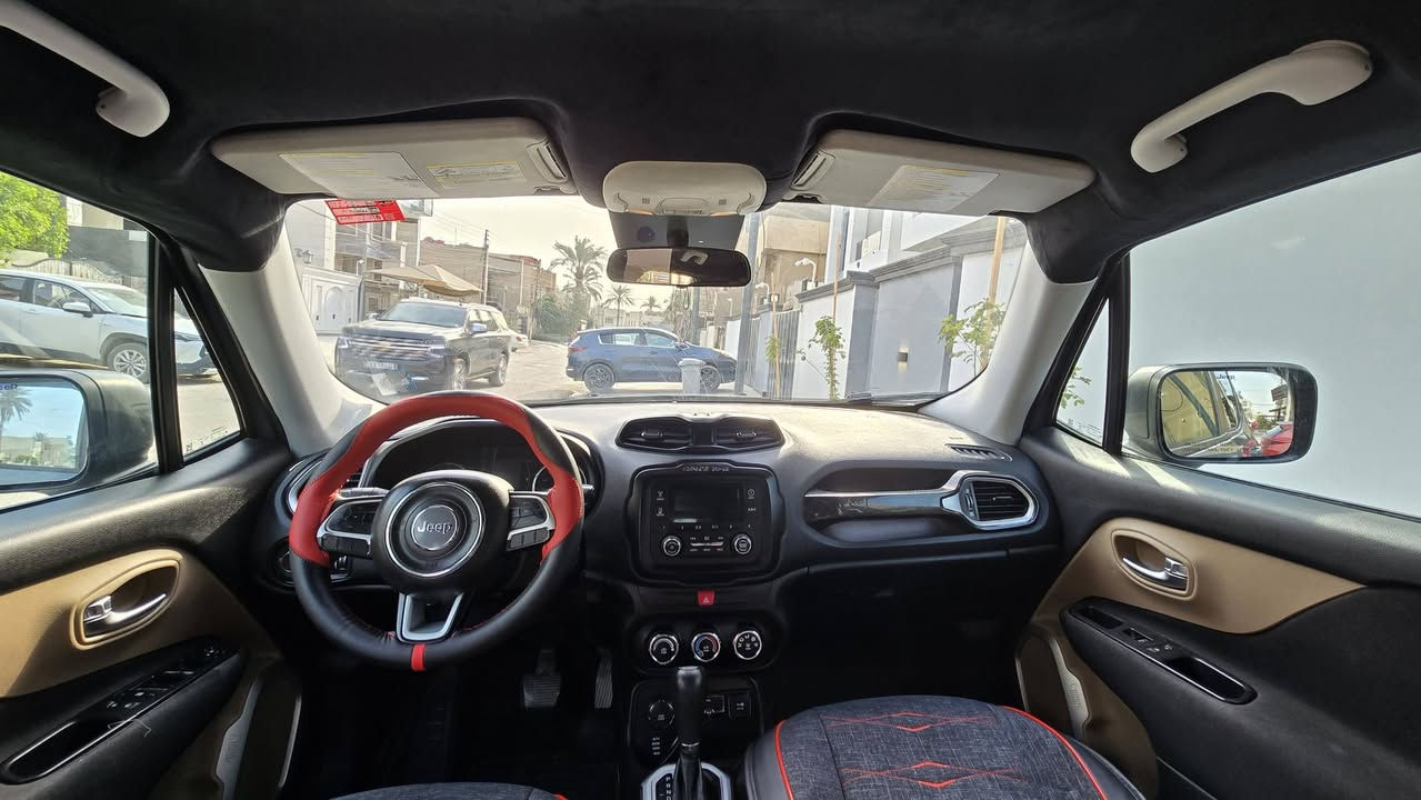 السلام عليكم جيب رنيكيد ٢٠١٧ فور ويل محرك ٢٤٠٠ حادثها باب سايق وجاملغ امامي من الاسفل ايرباك تكمة فقط بجم كبس بدون حادث 
السيارة بيها صبغ حزام اثر شخوط متعمدة 
سيارة علي ايدي ما ناقصها اي شي 
الممشى ١٠٥ الف كيلو 
للبيع فقط السعر المطلوب ١٠٥ بيها مجال للجادين للتواصل ع الخاص وشكرا
تحياتي للجميع ورمضان كريم


**إذا كنت صاحب هذا الإعلان وتريد حذفه لأي سبب، رجاءا أرسل رسالة إلى الدعم الفني**