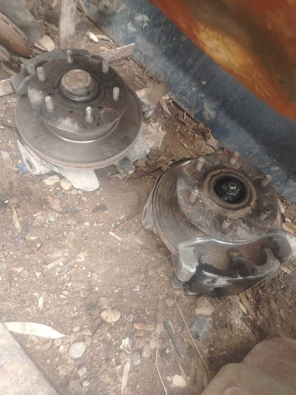 سلام عليكم صطاب اكسلات مال كيا بستا وبريجو نضيفات وبيبان كيا وبريجو وبريش اصلي هو ودوسه كال مكان بابل حله رقم راعيهن ***********
