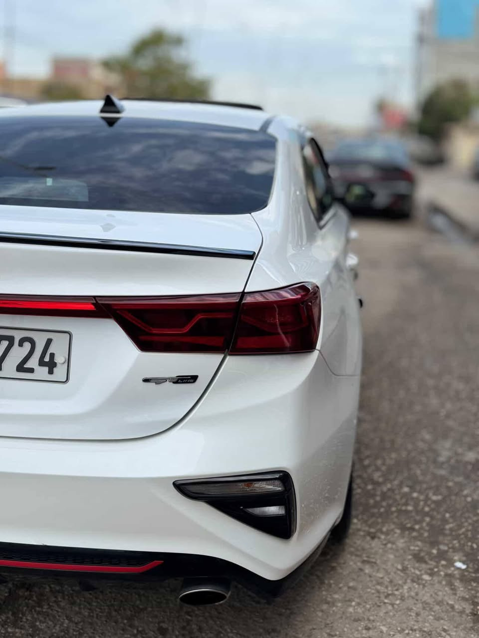 السلام عليكم  للبيع فقط وخادم للطيبين
كيا فورتي ٢٠٢١ جي تي لاين اللون ابيض صدفي فول للاخير بدون  ارباك السيارة بجم كبس  والجنطه هم كبس. السيارة رقم اربيل  شرط التحويل حدثها امريكا جاملغ  سرقه اليمين ومبدل اصلي  بس صار بيها حادث با عراق  الصور داخل المنشور ماشيه42mi
بصمة
فتحة 
رادارات 
اشاير ترحيب جنطة بيبان 
توقف ذاتي 
قيادة ذاتية 
فول تحكم ستيرن
اشاير مري 
لد امامي خلفي 
كشن كهرباء 
كشن مخمل مطعم ب جلد 
السيارة جاهزة 
مكان السيارة موصل *********** سعر 133
