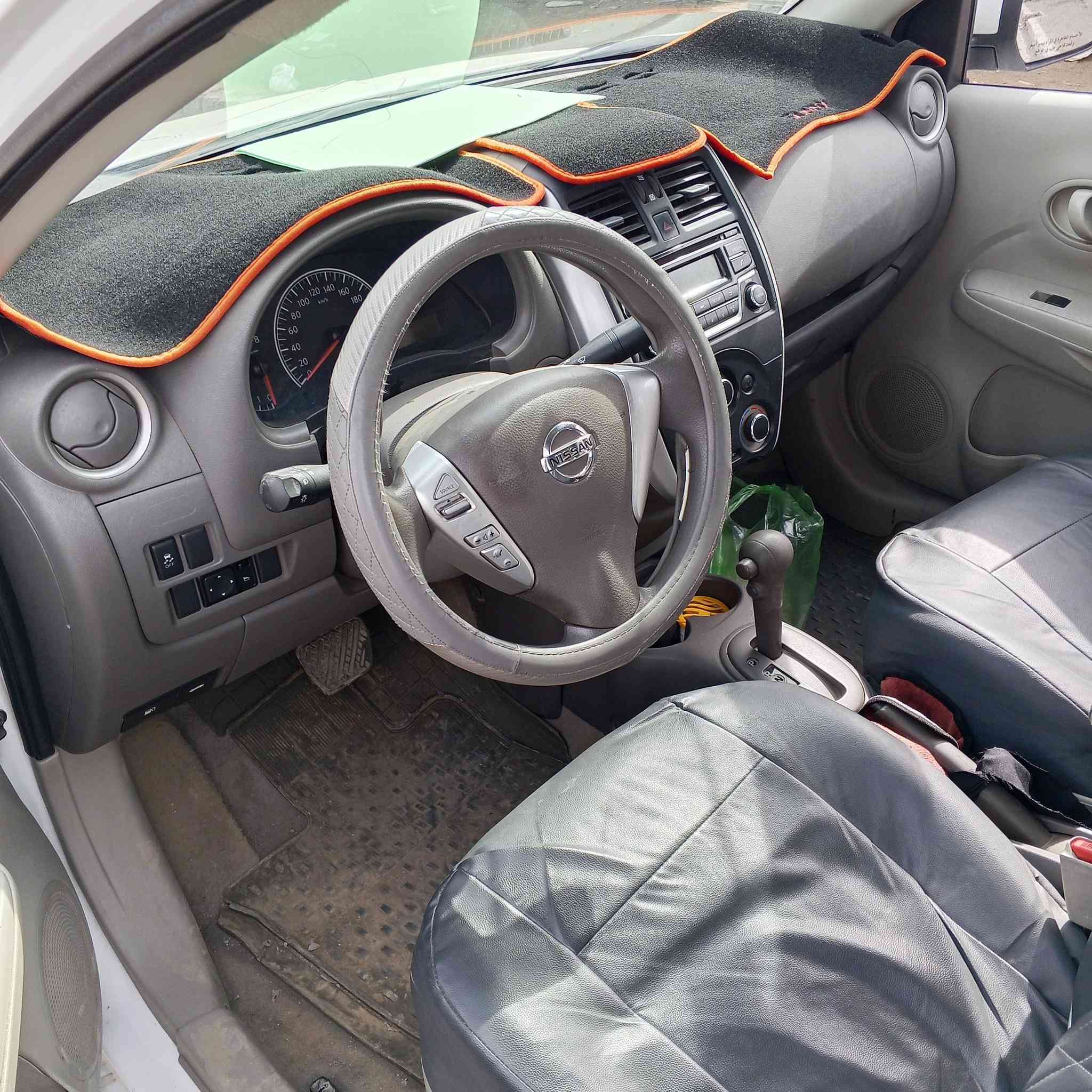 لبيع سياره نيسان سني موديل 2019 هندي بليته زركه ماشية 57 ألف بيها طخه بالباب وره الراكب مبينه بالصور والباقي مكفولة كير ومحرك وتبريد ثلج السعر 108 وبيها مجال بسيط الاستفسار الاتصال على الرقم *********** بغداد البلديات
