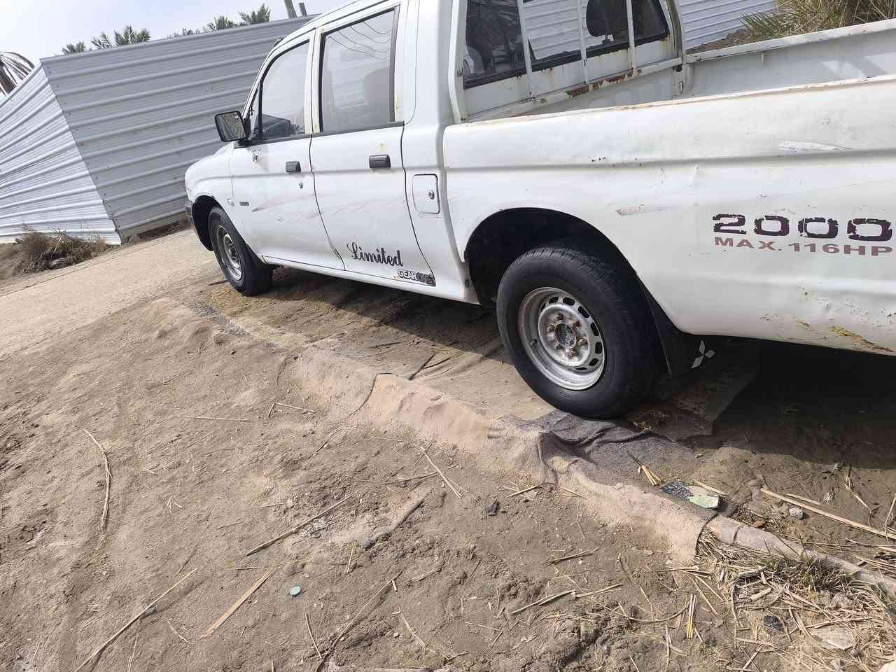 السلام عليكم بيك اب مستوبيشي  للبيع موديل2002 سنوية لل30  رقم بصرة تحويل ثاني يوم  السيارة بلادية محرك وكير خير من الله السيارة جاهز طك سويج وين ميعجبك اطلع السعر 60 وبيها مجال بسيط  مكان السيارة البصرة المدينة  بني منصورر
***********
