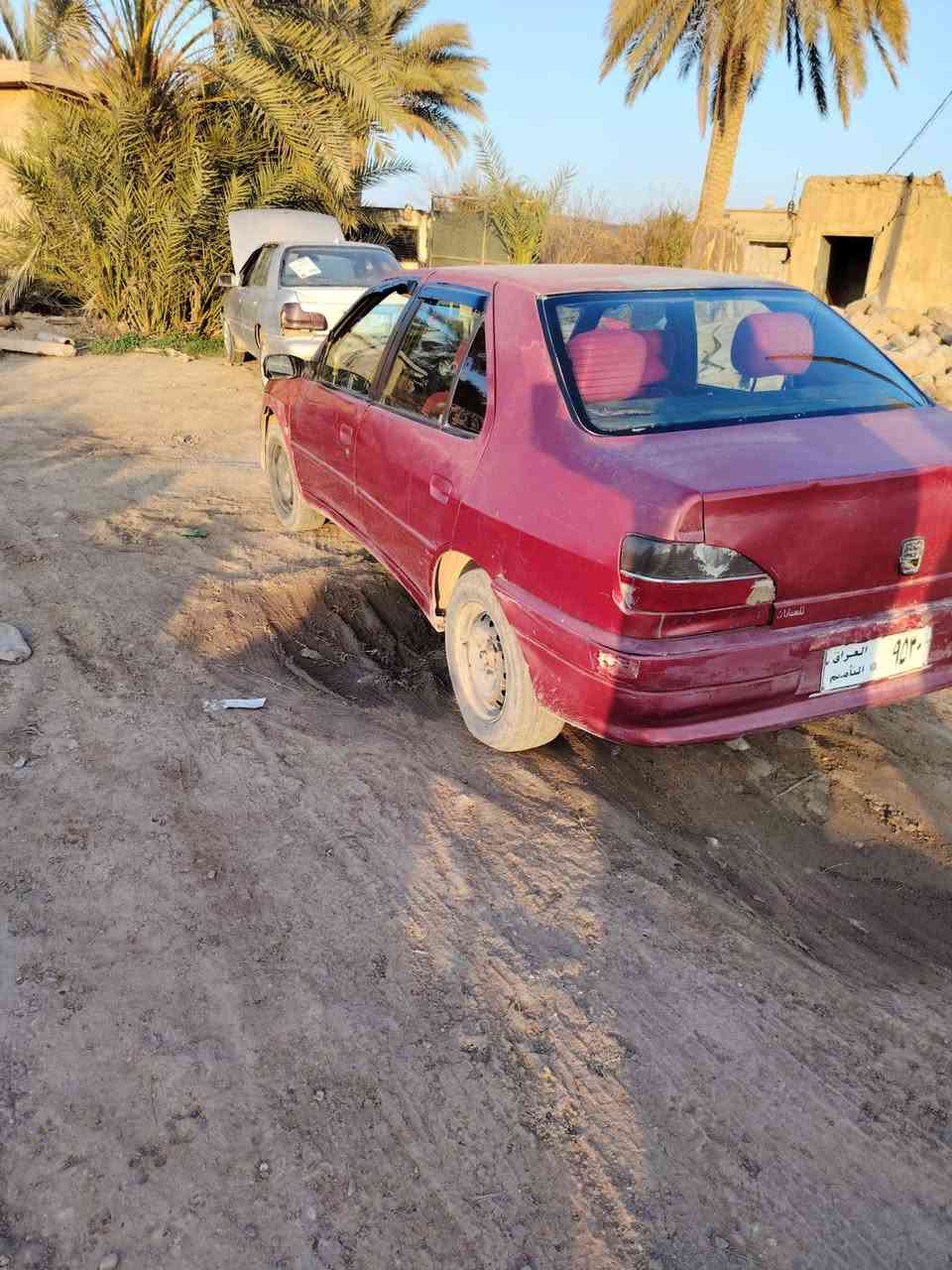 السلام عليكم....بيجو موديل ..2002..حره للبيع السعر 20 ورقه وبيها مجال للطيبين ***********
