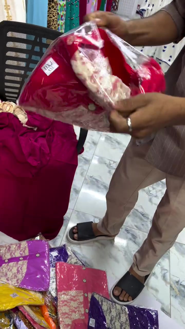 شلحه كشمير قصيره  السعر 5.000 بس  ازياء مصطفئ للالبسه الناسئيه. ليصلكم جديدنا ارجو متابعة صفحه سبع البور شارع سوداني مقابل اسوق العائله اهلا وسهلا بيكم  ♥️💙


**إذا كنت صاحب هذا الإعلان وتريد حذفه لأي سبب، رجاءا أرسل رسالة إلى الدعم الفني**