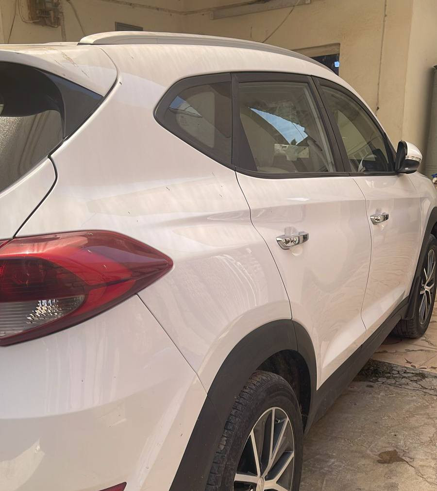 هيونداي توسان خليجي موديل 2017 رقم انكليزي سيارة ليبل واحد سنوية الى سنة 2031 مكفول بدون ايرباك ضرر باب سائق وباب صدر مصبوغات بدون تبديل مكان السيارة ديالى قضاء الخالص

🟪 السعر  :: الطلب في التعليقات ويوصلك مباشرة ✍️ 📩

المواصفات
محرك وقير مكفول
استخدام شخصي
السيارة بحالة جيدة قياساً للسعر

رقم صاحب السيارة
***********
***********
