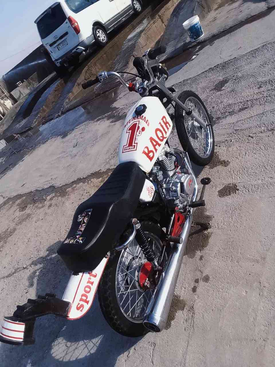 السلام عليكم دراجة توه معمره 26اوراق كامله شاصي البوريه الرفيعه موديل 2017 المو شراي لا يرسل رجاء رجاء 😂رقمي *********** مكاني دوايه
