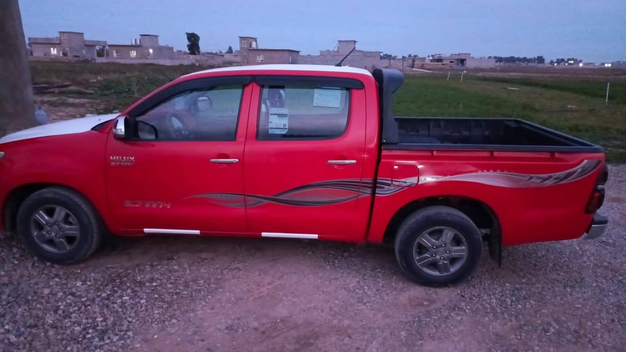 سلام عليكم سياره للبيع تيوته فلاونزه موديل 2013 رقم صلاح الدين بسمي اسيار كويتيه فول مواصفات كير تماتيك شاصي 19 اسياره جديده مكفول من كلشي سبير مانازل الاستفسار علا رقم ***********
