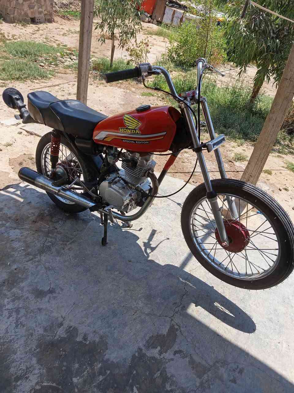 سلام عليكم دراجه اربعه كير محرك ام تي اس ثلاث احرف والكير يقفل سعر 350 بيها مجال


**إذا كنت صاحب هذا الإعلان وتريد حذفه لأي سبب، رجاءا أرسل رسالة إلى الدعم الفني**