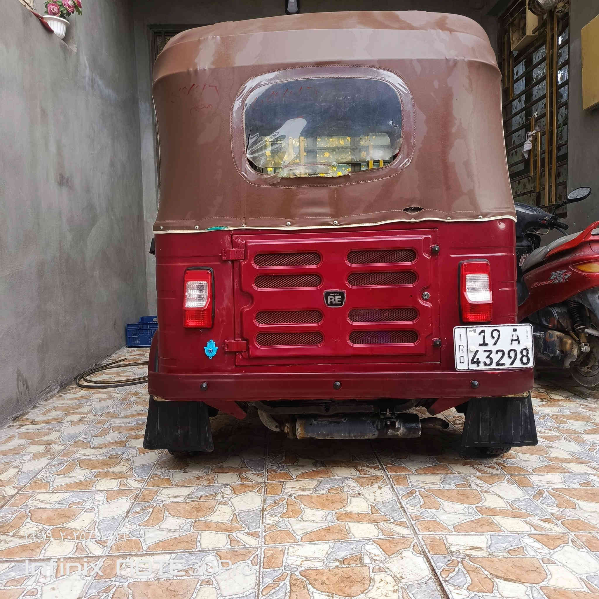 السلام عليكم تك تك البيع موديل 18 بيه محرك 20 مرقمه بسمي مصبوغة عام الجمالية سعره 5  وربع وبيه مجال مكاني كربلاء الستفسار ***********
