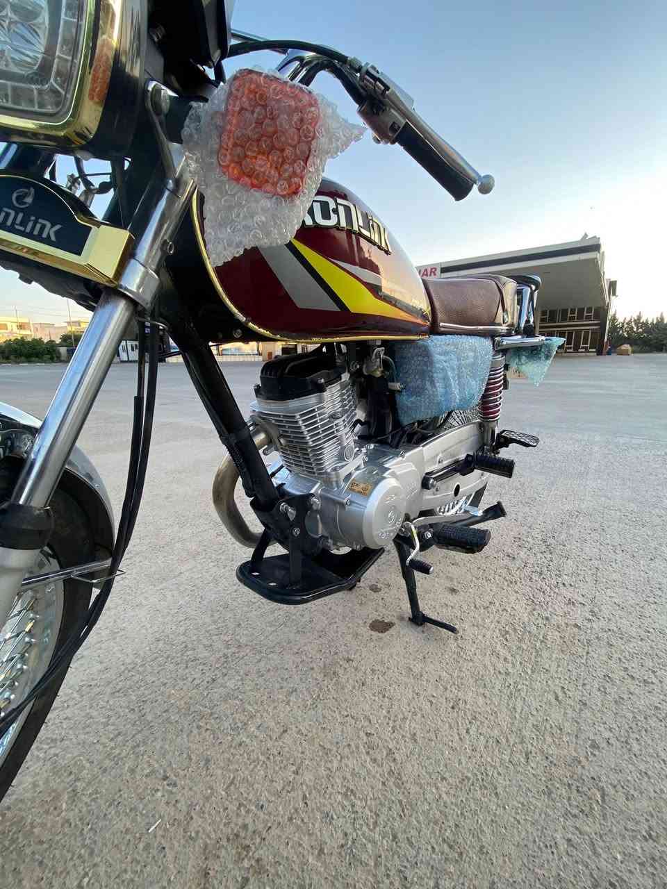 ئەم سۆلینکە بۆ فرۆشتن مەکینە کەپس سەرە تاپتیشی نەکراواتەوە مەنەفێستیشی لەگەڵە و ماڵەکە هەڵگیراوەو زۆر پاکە. ڕەقەم ***********
