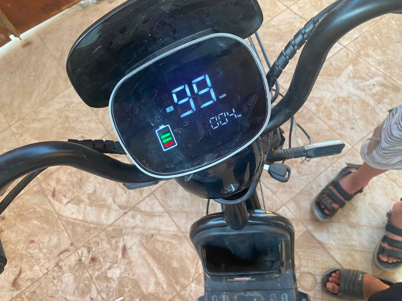 البيع سعر ٣٠٠بيه مجال ***********
