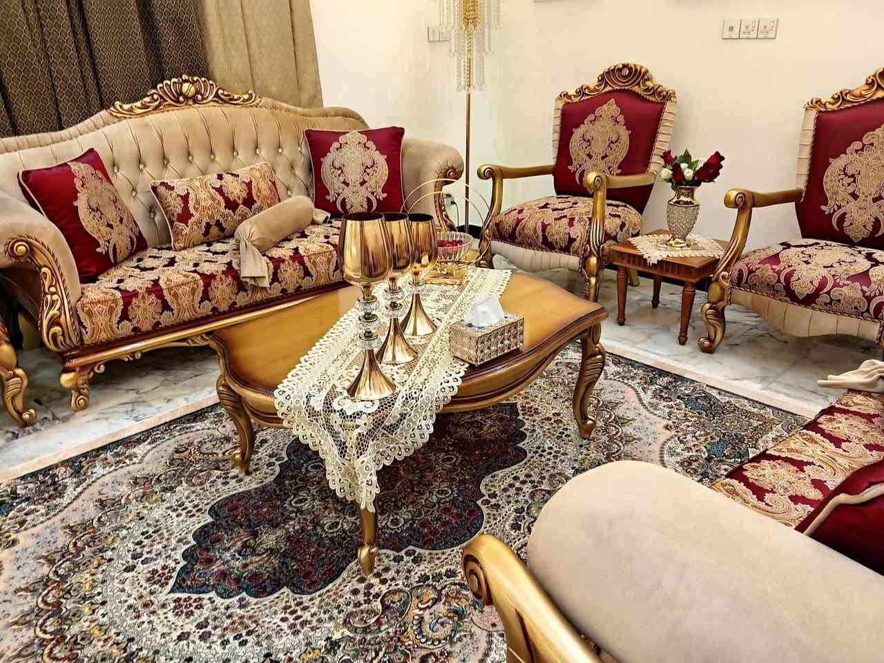 تخم زان مصري رئاسي درجة أولى ١٠ مقاعد جديد محد كاعد عليه مع ميز وسطي اتصال ع الرقم ***********
