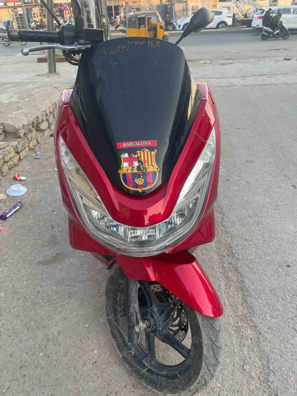 شباب دراجه بيسي اكس جيل ثاني ياباني مكينه 150 حرف اي كل نقص ما بيهه السعر مليون وخمسميه وخمسين بيها مجال قليل ***********
