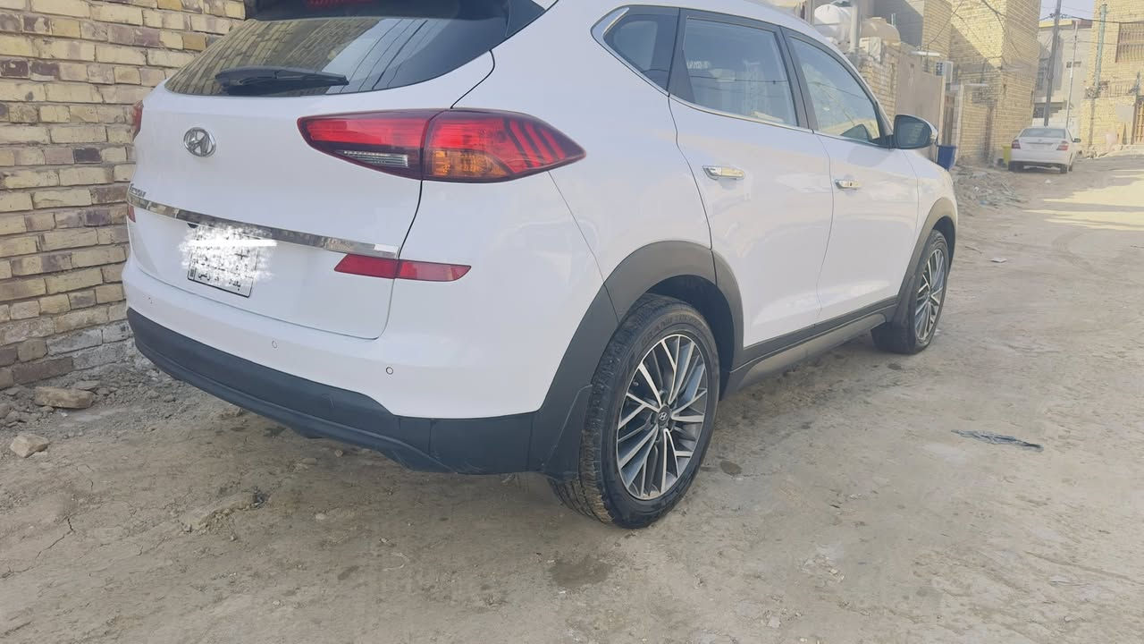 توسان 2020 خليجي 
دخول ذكي
بصمه أبواب وتشغيل
شباك لكز
اشاير لكزز
داخل صاج 
شحن وايرليس
كامره خلفيه دواره 
حساس خلفي
رقم بغداد باسمي 
لايت خمس عدسات
تحويل مباشر 
اتصال
***********
