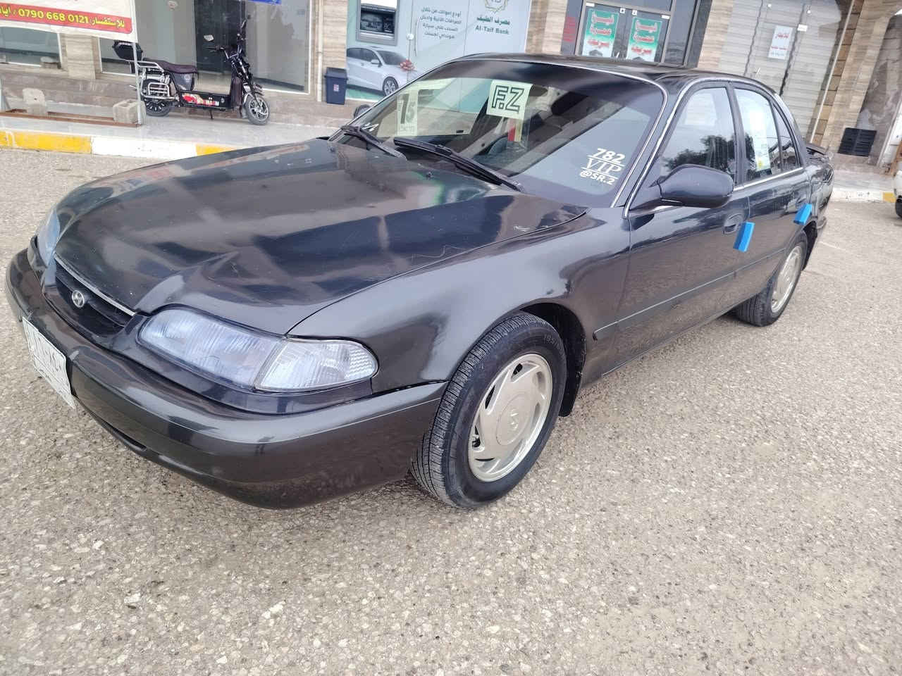 يلا السلام عليكم سوناتا 2 موديل 94 سياره حلوه ونظيفه محرك 1800 كير  عادي صدر جديد سياره متعوب عليها مال جناي كهربائيات شغاله سعره ٤٠ بيه مجال مكن هيت رقم الهاتف ***********
