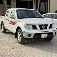 نيسان نيفارا 2015 كير اوتماتيك السياره جاهزه بدون اي نقص بيها صبغ نص ق...