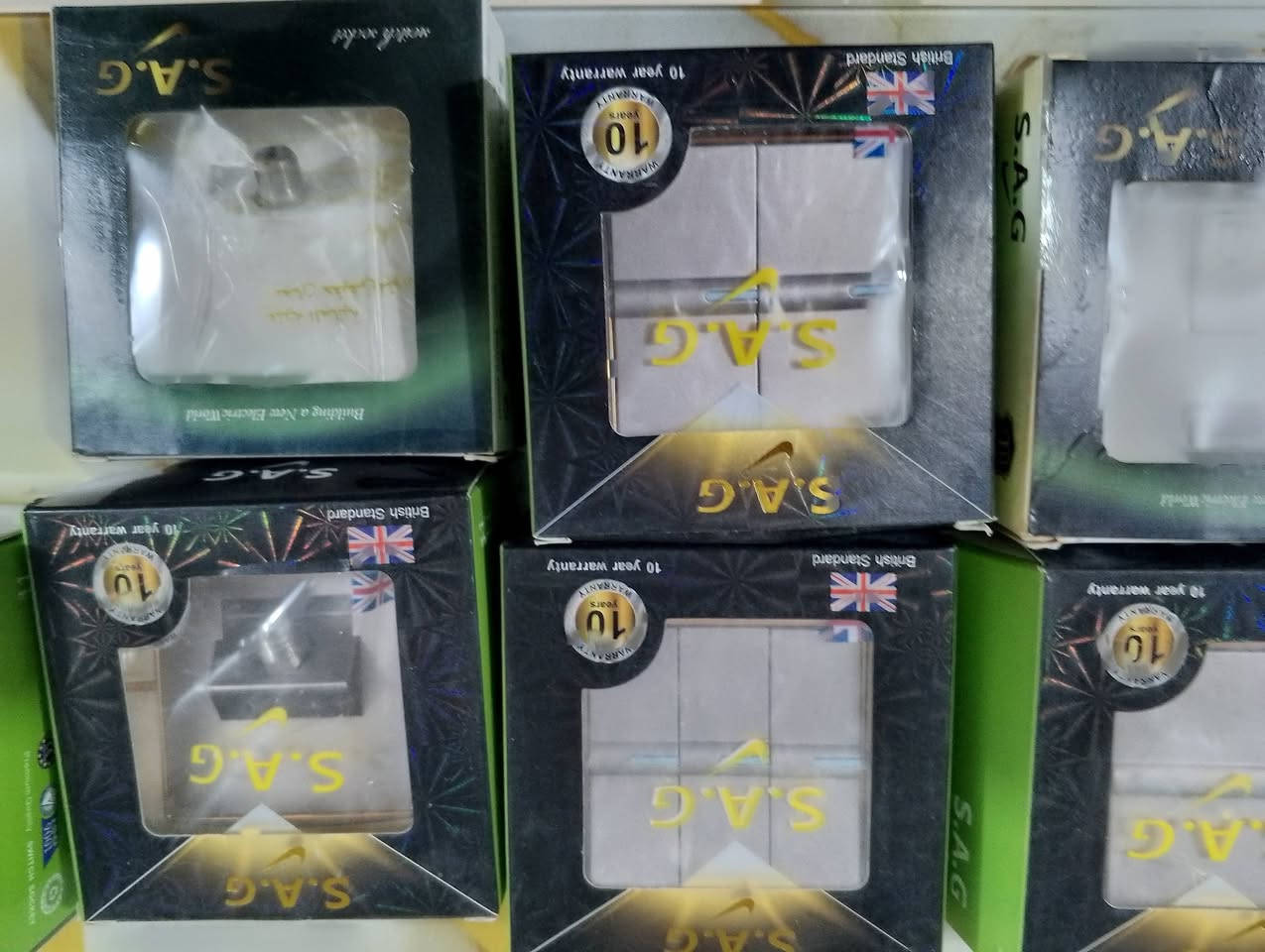 السلام عليكم اخوان اساعد الله صباحكم
وكل عام وأنتم بالغ خير
أصحاب محلات الانشائيه والكهربائيه
هذه نقاط كهرباء متنوعة جديده بالباكيت  سعر القطعه الف دينار
وصوندة ماء طول 10 متر السعر الف دينار
حنفية ماء بلاستك ذو فتحتين  السعر الف دينار
حمالة بردة ذات فتحتين السعر  750 دينار
ربد خشب  السعر. 500 دينار
سلكون مازده  السعر  500 دينار
العنوان التأميم القادسيه الأولى
موبايل ***********
