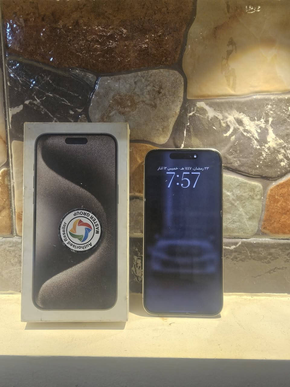 سلام عليكم 15 برو ماكس ماستر لون  تيتانيوم وتربوف شرق ذاكره 256 بطاريه 85 بلاد جهاز ممبدل ببه اي شي اريد مراوس ب اس 25 او24 نضيف  مكان بغداد ***********  او بيع ابيعه
