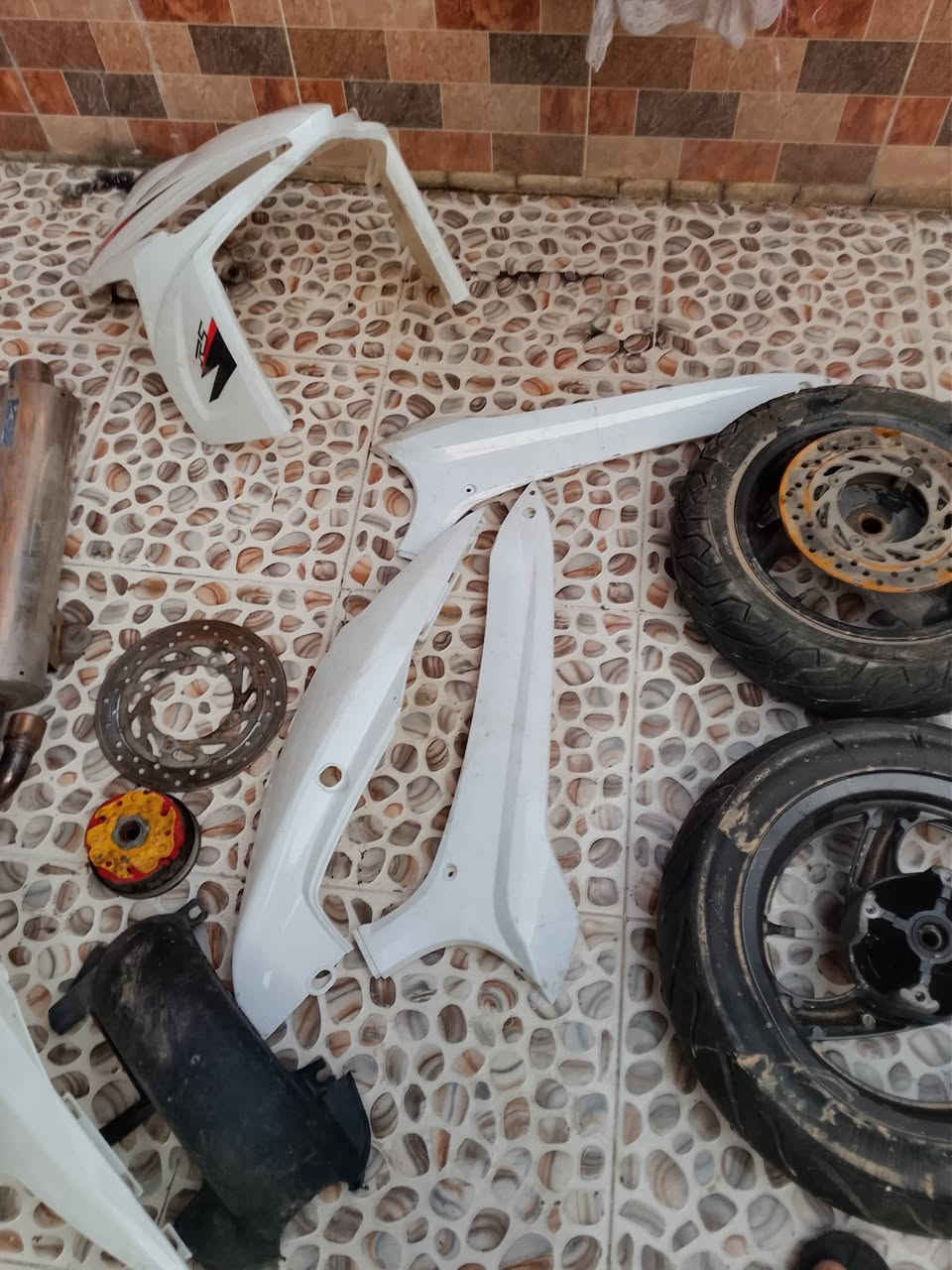 اخوان عندي بجم وترايش ماكس أو مرزي مضلع سعر 15كفر كامل بس الصفحه اليمنه ماكو


**إذا كنت صاحب هذا الإعلان وتريد حذفه لأي سبب، رجاءا أرسل رسالة إلى الدعم الفني**