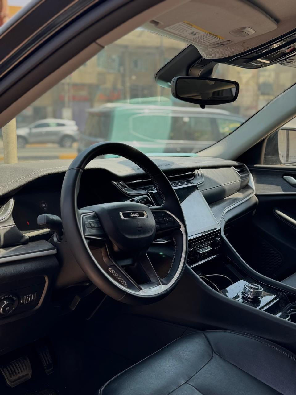 السلام عليكم
جيب كراند شيروكي 2023 ماشية 42 اللف كيلو صور الحادث منشورة قطعة وحدة فقط مبدل اصلي ومصبوغ للمطابقة كشنات جلد وكهرباء وتدفئة وميموري
رادار امامي وخلفي وجانبي
شاشة كار بلي
قيادة ذاتية وتحديد مسار
السيارة جديدة وبرغي نقص مابيهة ايرباك تكمة فقط السعر 325 ورقة
مكاني الدورة او الكاظمية
***********
