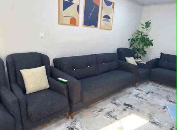 ئـــامادەیــن بــۆ گــۆڕیــنـی بــەرگــی قــەنەفـەکــانتــان ⏳
ئــەمەی ئــەیبینـن  هــەمووی قــەنــەفەی شکاو کۆنە 🫸🏻
 وای لێهــاتووە چیتـر پێویستــ نــاکات قـەنەفەکــەت فڕێ بدەیت لای ێمە  قەنەفە کۆنەکەت نوێ بــکەوە ⏳💣
هــەڵبژاردنــی بــەرگــ بــە خــواستــی خــۆتانە✌🏻📸
  سعــرەکــانــمان هەمــووی داشکــانی تایبــەتــمــان کردووە👱🏻‍♂️
  پــەلە بکــەو قەنەفــە کــۆنەکەت  بێنەو نوێ ببــەوە🫥🤍 
 ێـمــە لــە کــەلــارین و کــەلار بە کــارە جــوانـەکـانـمام ئەڕازێنینەوە✌🏻😁
پــەلە بکـەو پەیوەندی بــکە
دەتـــوانن تــەنــهــا رەســـمی  قــەنەفەکــانتان بنێرن
بــۆ واتسئاپــ یــان ڤایبەر یــان پەیج
***********
***********
