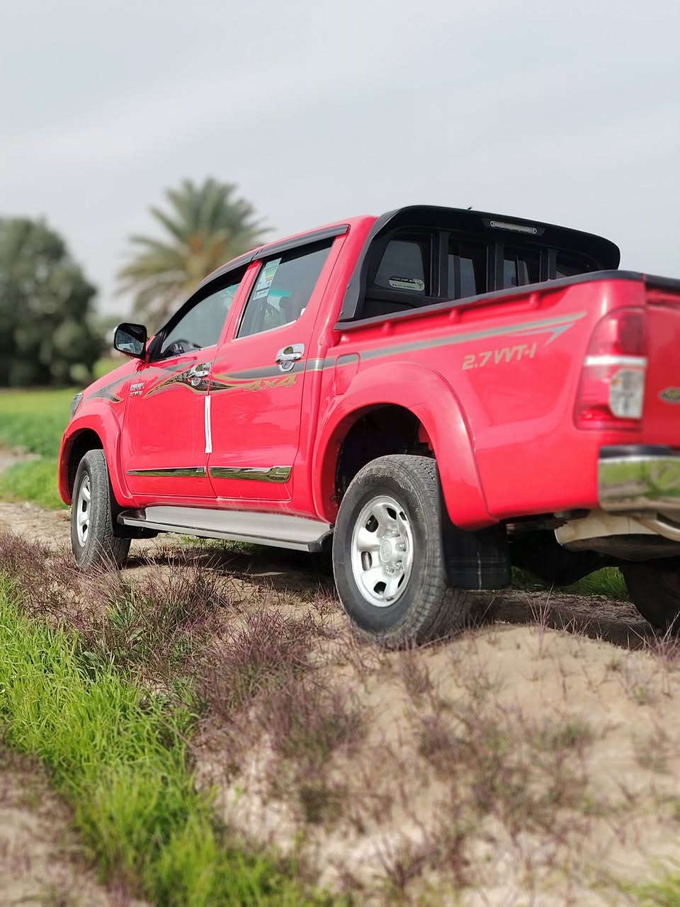 سلام عليكم ورحمة الله وبركاته
تيوته هايلوكس دفع رباعي مديل 2014 سياره مكفوله كفاله عامه ماشيه 214 سياره كير وتماتيك تخم تاير حداديه كله جديد ماصار حته عشر تيام شادلها كله جديد السياره بسمي مداور ثاني يوم بيع ومراوس حسب القناعه مكان السياره دوانيه قضاء الشنافيه رقم صاخب السياره ***********متواجد واتساب
