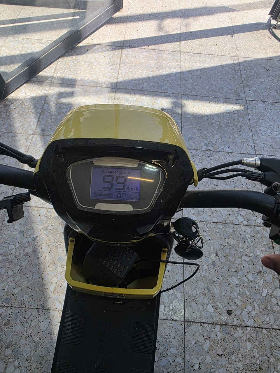 دراجه شحن شغاله بطاريه جيده جدا ٥ نمر بصمه وسويج
***********
