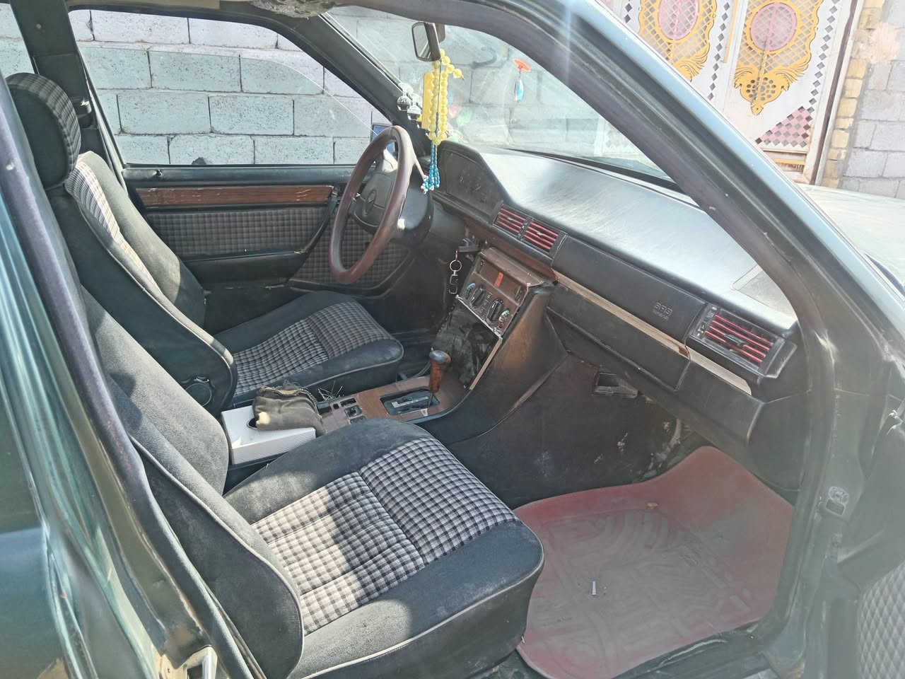 مارسدس رقم بغداد الماني مكينه وكير فيفيتي كفاله تبريد شغال عنوان الشطره السعر ٣٥ مراوس عادي ***********
