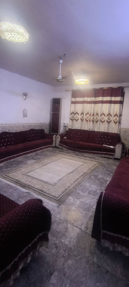 دار للبيع مساحة 320م
طابو زراعي مناصفة مع البلدية 
استقبال معزول 10×4
استقبال داخلي 6×5.   و3 غرف نوم 5×4
وصالة 9×4.        ومطبخ 7×6 حار وبارد
للستفسار ***********
