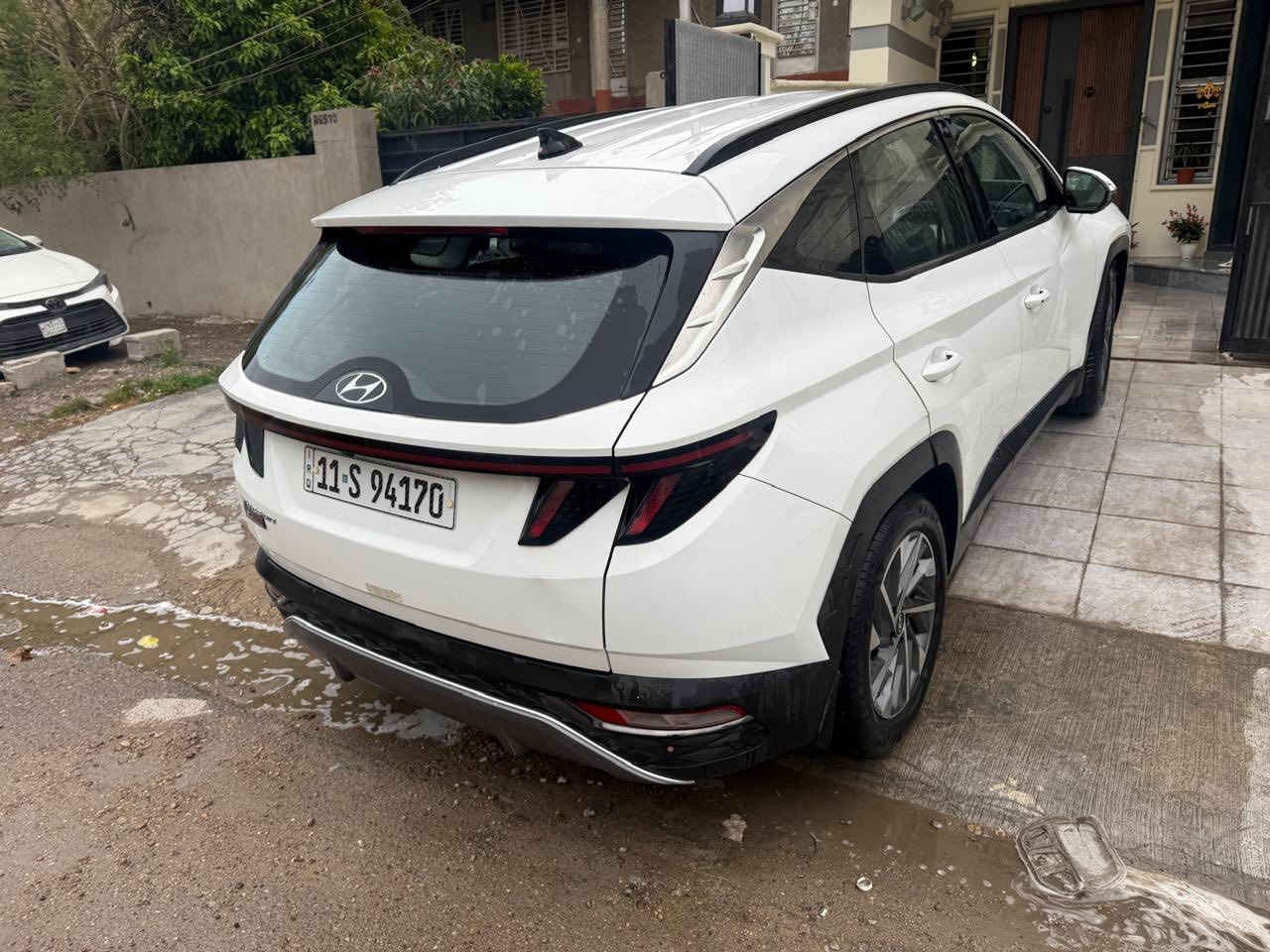 توسان ٢٢ خليجي بغداد المشروع الوطني
ماشيه ٤٠ الف حقيقي مكفولة فقط رصعة بكد الاضفر  صغيرة جدا ومسحوبة باجهازوالباقي كلة مكفول فوول موصفات ما عدا البنوراما بصمة تشغيل عن بعد دبل كرسي كهربائي شاشة ابل كاربلي اصلي هاندبريك بصمة اوتو هولد نظام تزحلق مود درايف فول تحكم استرين بردات خلفية لايت وبك لايت خلفي امامي اريل نفيگتر قطعتين تبريد شحن وايريلس وباقي الوصفات معروفه سيارة جديده السعر ٢١٠ وبيها مجال بسيط للاستفسار ***********
