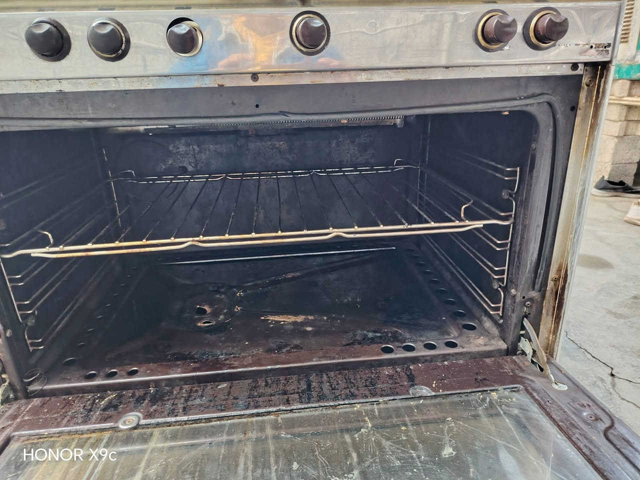 طباخ كريازي   كله شغال السعر 150 كركوك دوميز ***********
