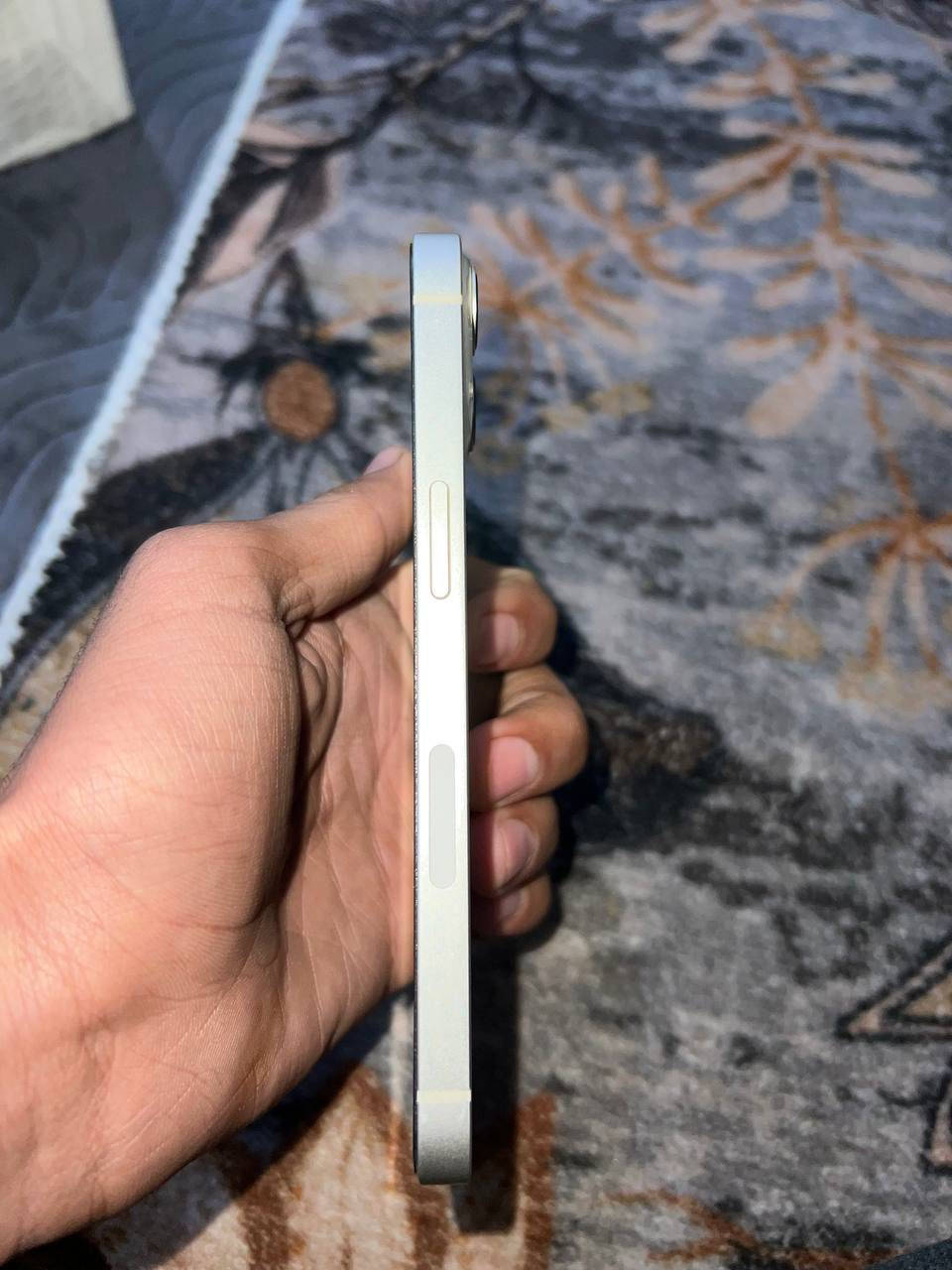 السلام عليكم ✋🏼جهاز 13عادي وتر بروف بطارية.  90🔋ذاكرة 128 الجهاز مامفتوح وكلشي جاهز وشغال 

السعر :475 وبي مجال بسيط

العنوان 📍:بغداد


**إذا كنت صاحب هذا الإعلان وتريد حذفه لأي سبب، رجاءا أرسل رسالة إلى الدعم الفني**