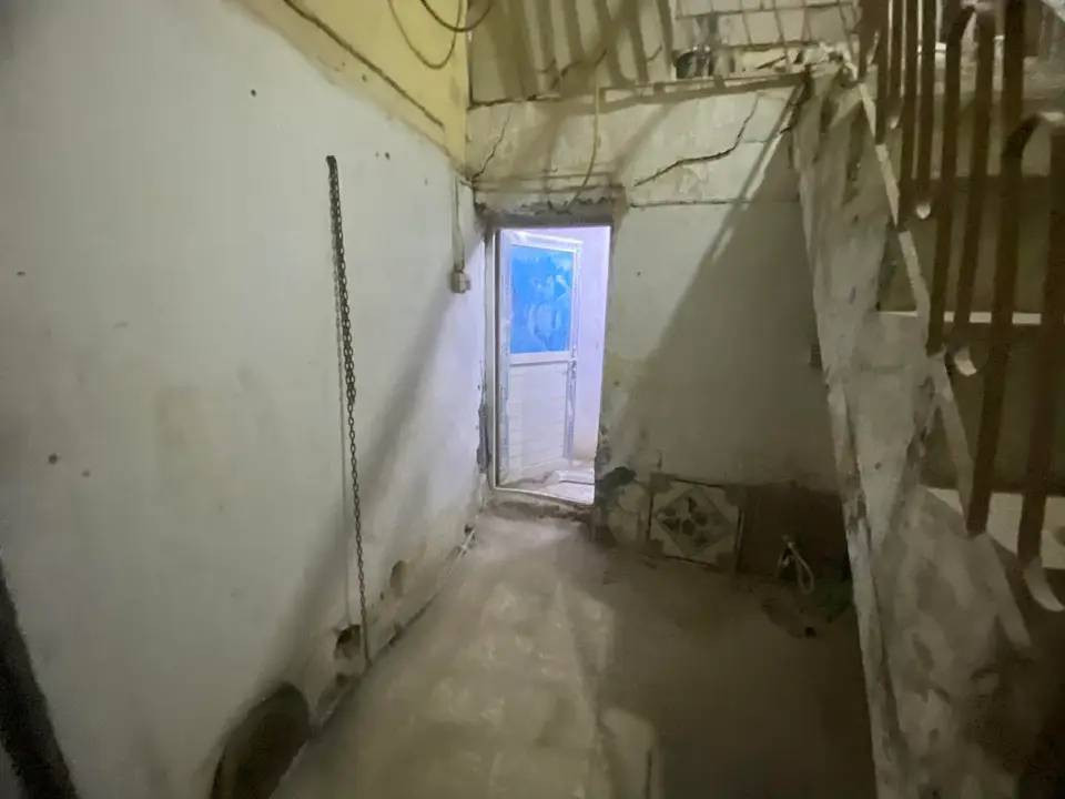 دار الرهن 50 م .... رهينه 7 مليون ..  
 يحتوى على.. غرفة فوك وغرفة جوه وصاله ومطبخ وصحيات  .. الموقع .. شارع المطار شارع الشفلات


**إذا كنت صاحب هذا الإعلان وتريد حذفه لأي سبب، رجاءا أرسل رسالة إلى الدعم الفني**