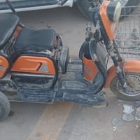 عدنا هاي الدراجه معروضه للبيع السعر 500وبيها مجال لليشتري الرقم 0788٧3...