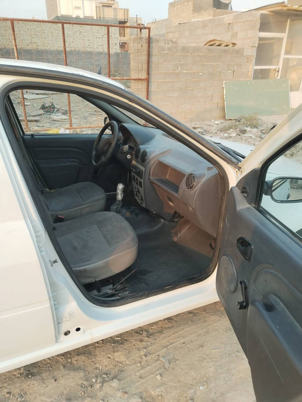 رينو لوكان ٢٠١٢ بأسمي هزه متحتاج جديده تبريد شغال مكينه نضيفه السعر ٤٧
مكاني بغداد العبيدي ***********
