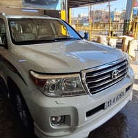 السلام وعليكم لاندكروز مديل 2013  ماشيه 180 الف  السيارة فول موصفات  م...