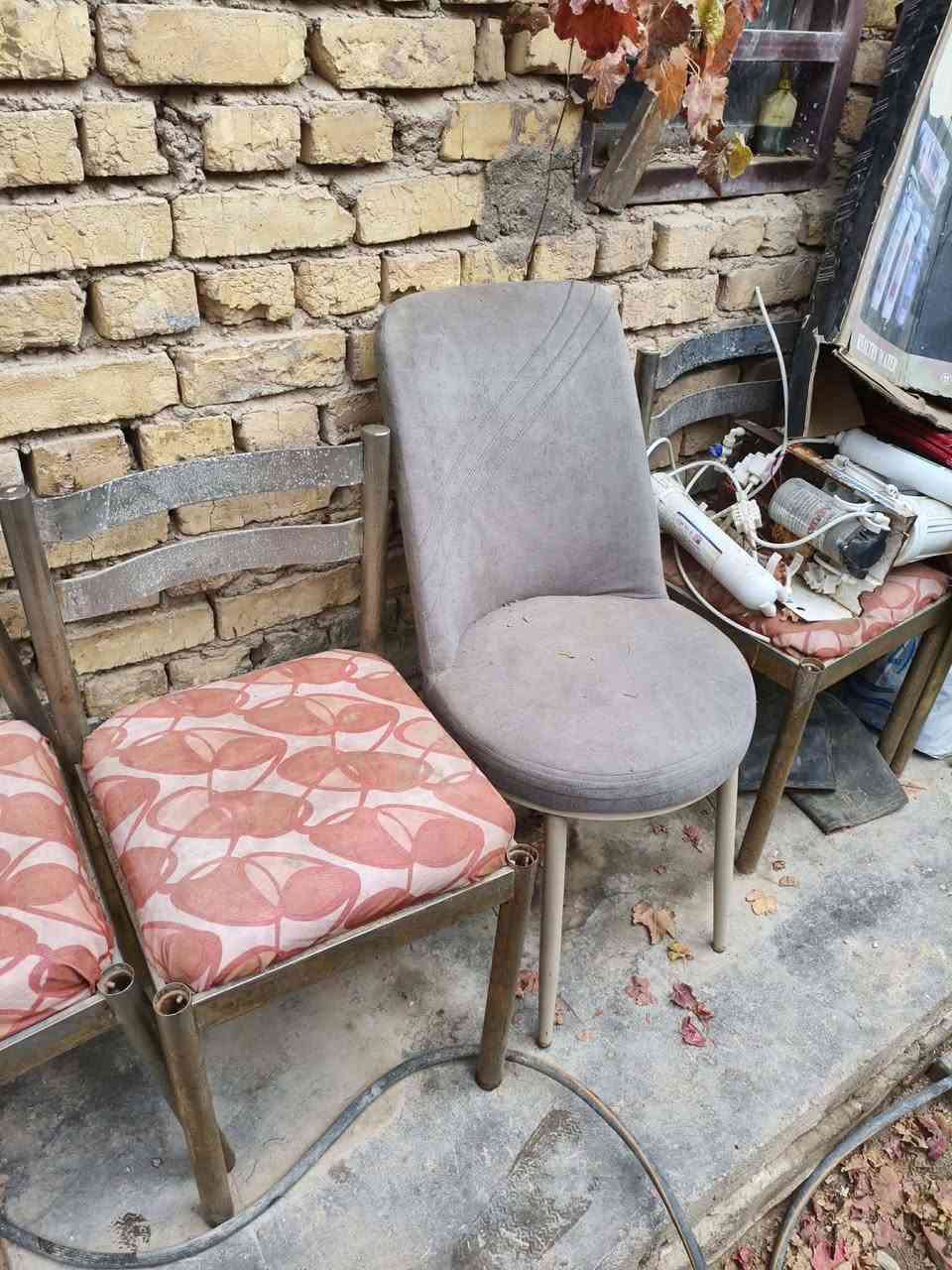 السلام عليكم ورحمه الله وبركاته 
عندي مرجوحه حديد للبيع بسعر مناسب 
وايضا عندي مجموعه كراسي للبيع 
العنوان كربلاء حي النضال***********
